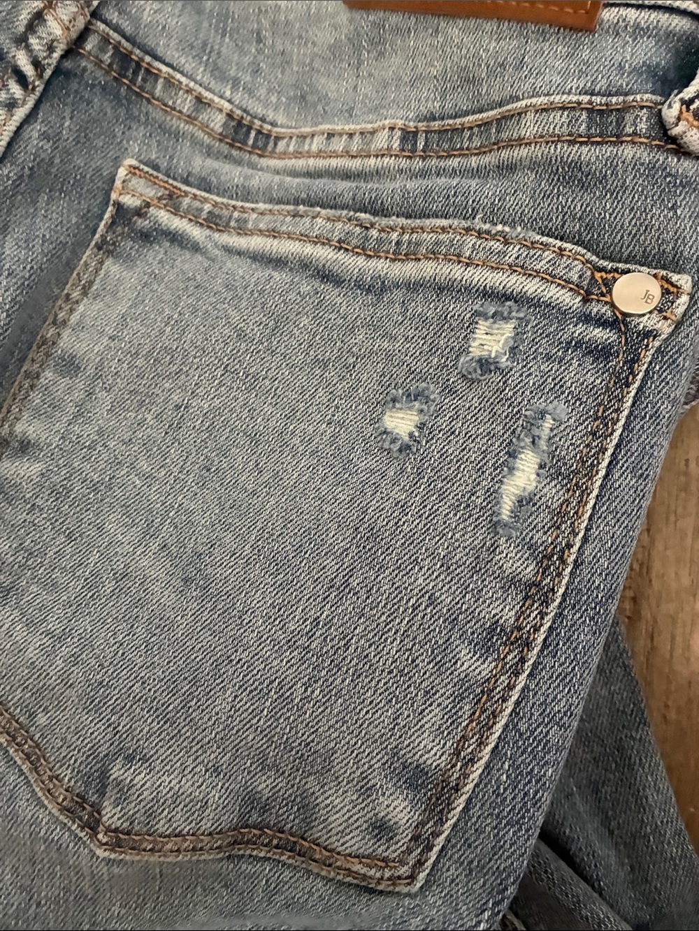 Judy Blue Light Wash Mid-Rise Destroyed Skinny Jeans- NWT- Size 5/27 - Picture 11 of 15